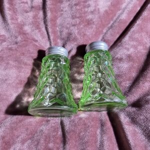 Vintage Jeannette "Cube" Green Uranium Glass Salt and Pepper Shakers